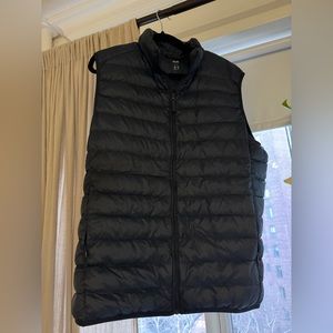 Uniqlo never worn dark blue vest